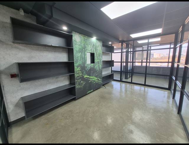 270M² OFFICE TO LET IN WOODMEAD